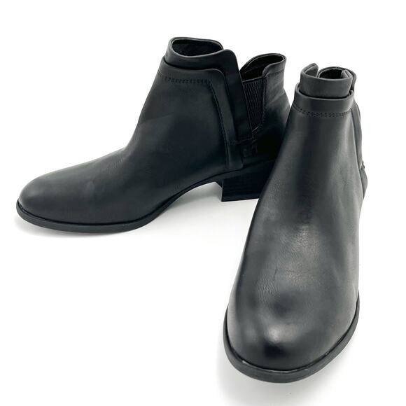 boc Shoes - Womens 11M Black Vegan Faux Leather BOC Born Grover Ankle Booties Low Heel NEW